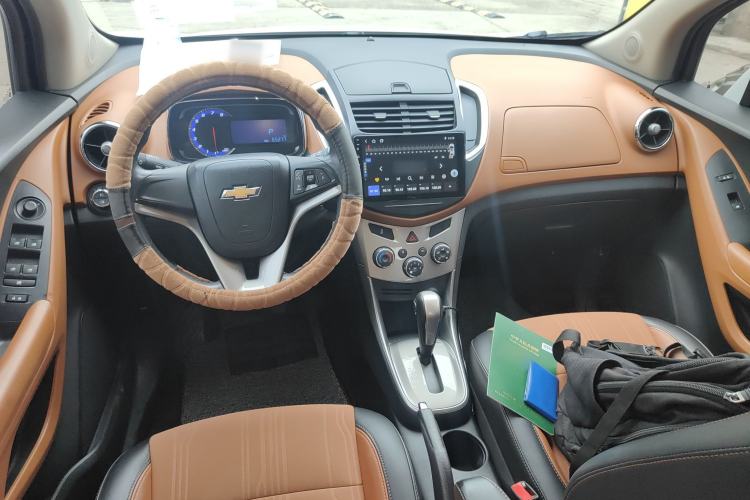 Used Chevrolet Trax 2016 1.4T Automatic Two-Wheel Drive Luxury Version Center Console