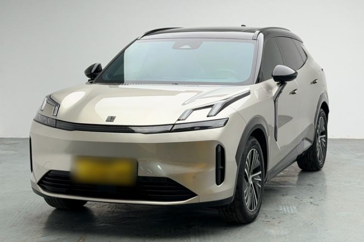 Used Lynk & Co 08 EM-P 2023 120km Long-Range Halo