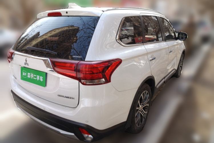 Used Mitsubishi Outlander 2018 2.4L 4x4 Elite Edition 5 Seats
