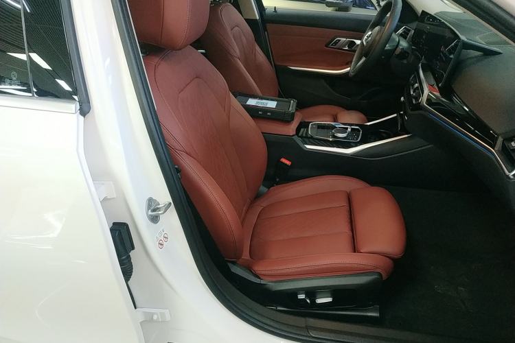 Used BMW i3 2022 eDrive 35 L
