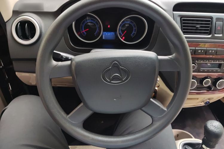 Used CHANGAN KAICHENG Ruixing M80 2014 1.5L Standard Version 4G15S Steering Wheel