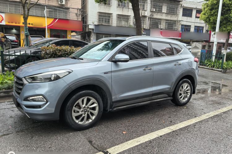Used Hyundai Tucson 2015 1.6T Dual-Clutch Two-Wheel-Drive Smart Model Exterior 2
