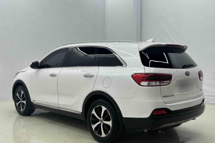 Used Kia Sorento 2015 Sorento L 2.4L Gasoline 4WD Elite Edition 7 Seats China IV Standard