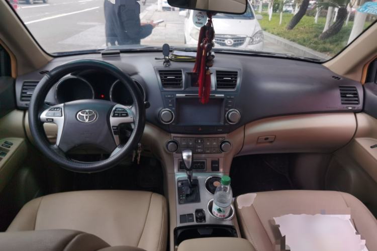 Used Toyota Highlander 2012 2.7L Two-Wheel Drive 7-Seater Luxury Edition
