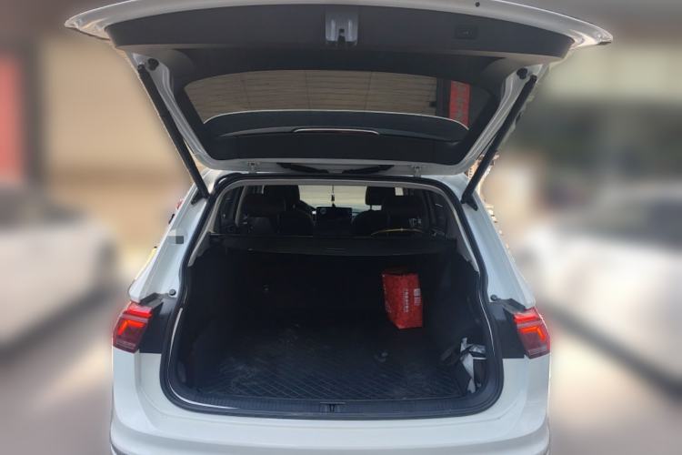 Used Volkswagen Tiguan L New Energy 2023 430 PHEV Plug-in Hybrid Flagship Edition Trunk