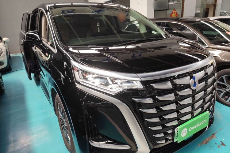 Used Denza D9 2024 DM-i 1050 Luxury Model Exterior 1