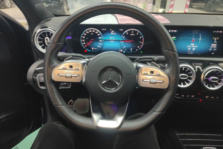 Used Mercedes-Benz A-Class 2020 Restyled A 200 L Sport Sedan Fashion Version Steering Wheel