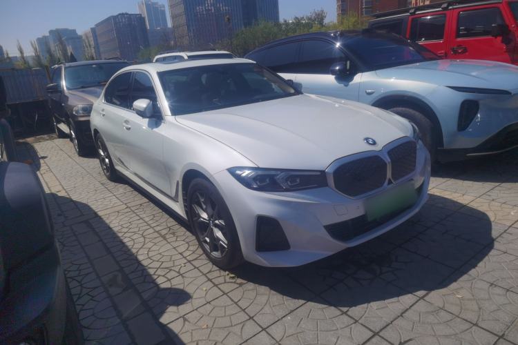 Used BMW i3 2025 eDrive 35 L Front Right 45 Deg