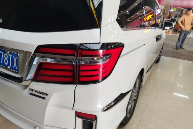 Used Honda Elysion 2019 2.0L Hybrid Luxury Edition