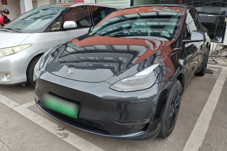 Used Tesla Model Y 2024 Long-Range All-Wheel-Drive Version