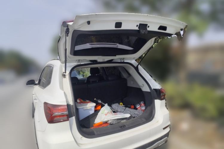 Used Roewe RX5 2016 20T Two-Wheel Drive Manual Transmission Internet Smart Edition
