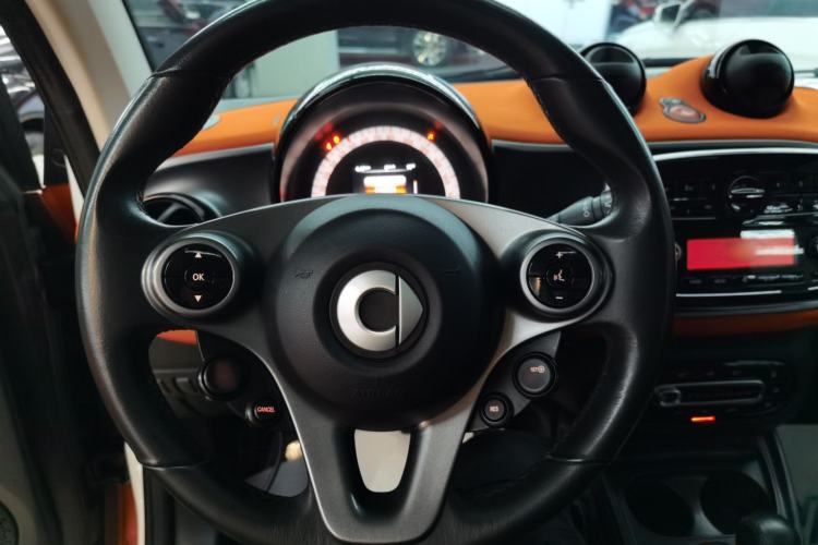 Used smart fortwo 2015 1.0L 52 kW Hardtop Passion Edition