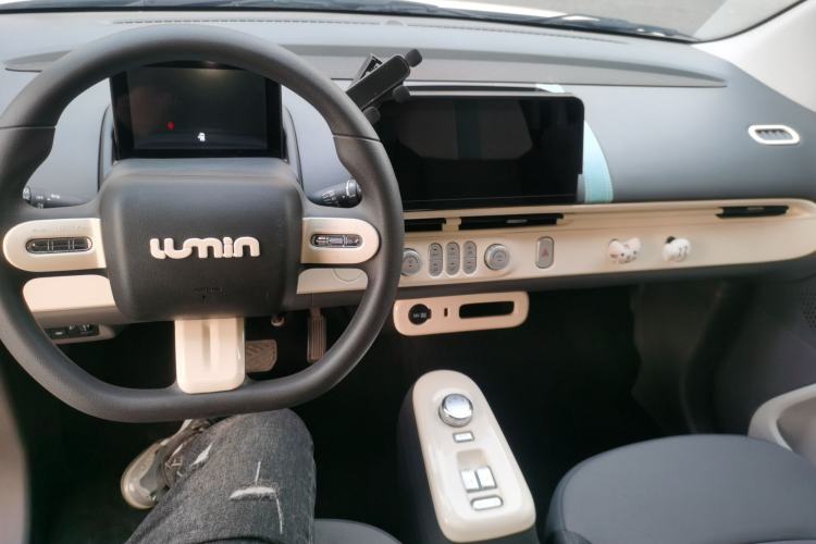 Used CHANGAN NEVO Lumin 2025 205km Refreshing Edition Center Console