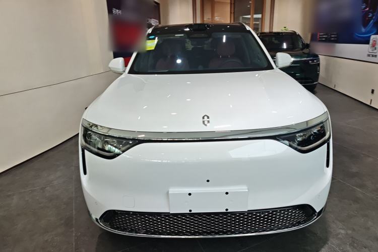 Used Hima AITO M8 2025 Model, Pure Electric Max+ Five-Seat All-Wheel-Drive Version Front