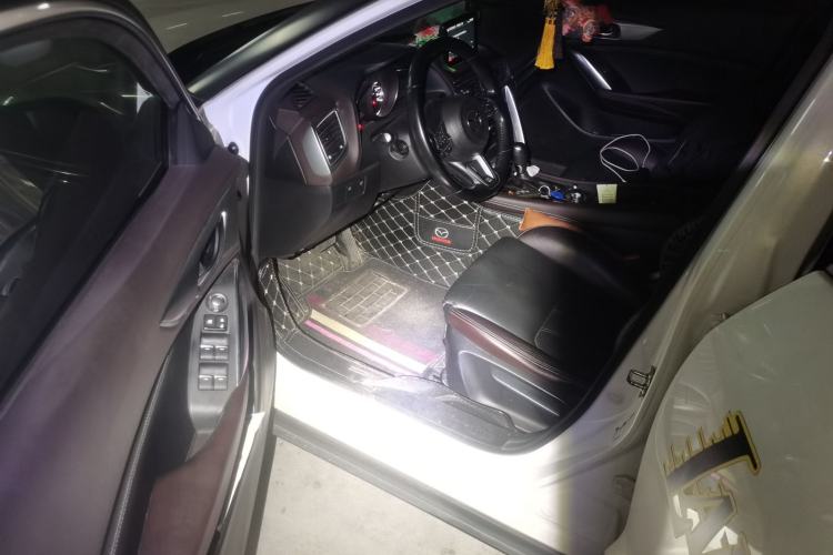 Used Mazda CX-4 2018 2.0L Automatic Two-Wheel Drive Blue Sky Premium Upgrade Version China VI Standard
