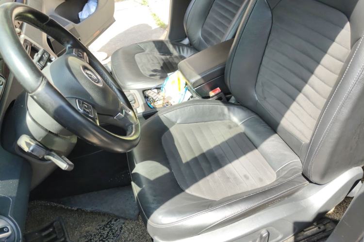 Used Volkswagen Magotan 2015 1.8TSI Luxury Model Left Front Seat