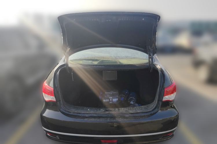 Used Nissan Sylphy 2012 Classic 1.6XE Manual Comfort Edition Trunk