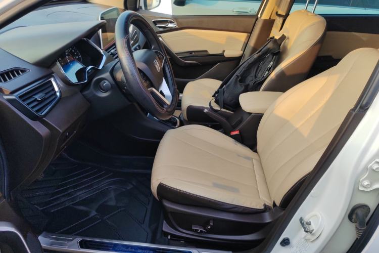 Used Baojun 310W 2017 1.5L Manual Luxury Edition China V