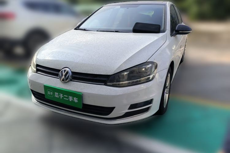 Used Volkswagen Golf 2017 230TSI Automatic Comfort Edition – Celebrating Milestone of One Million Units Guazi used car, China used car export, Used car for sale, Used  cars, Cheapest cars for sale