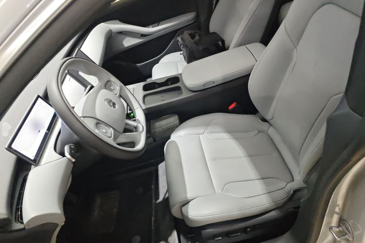 Used Nio ET5 2024 75 kWh Left Front Seat