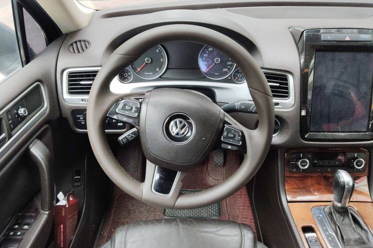 Used Volkswagen Touareg 2011 3.0 TDI Diesel Standard Version