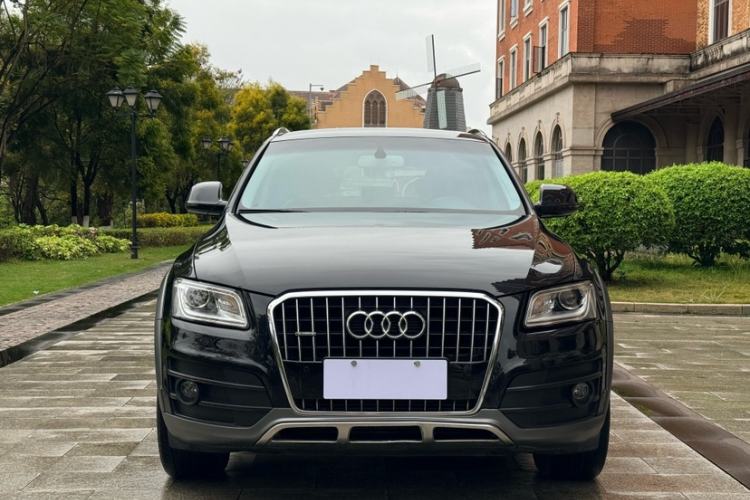 Used Audi Q5 2017 Plus 40 TFSI Technology Model Exterior 1