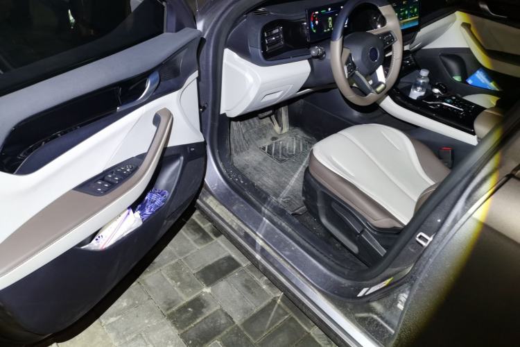 Used BYD Qin PLUS 2024 HONOR Edition DM-i 55KM Leading Model
