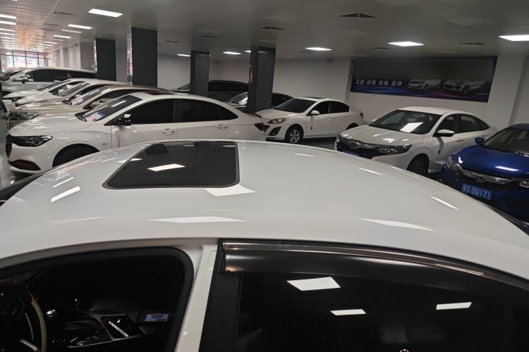 Used Roewe i5 2021 1.5L CVT Diamond Edition