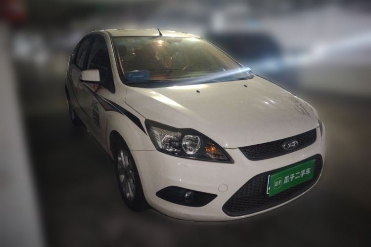 Used Ford Focus 2013 Hatchback Classic 1.8L Manual Millionth Anniversary Edition Front Right 45 Deg