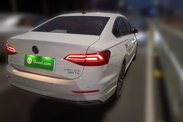 Used Volkswagen Lavida 2022 1.5L Automatic Comfort Edition
