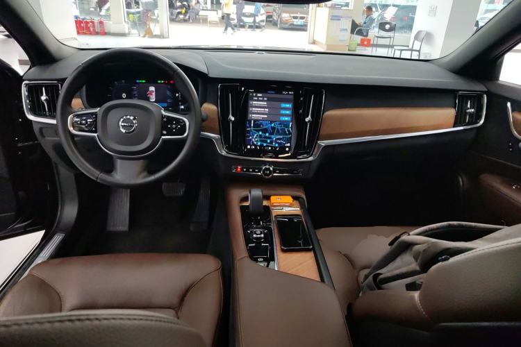 Used Volvo S90 2024 B5 Zhiyi Luxury Edition Center Console