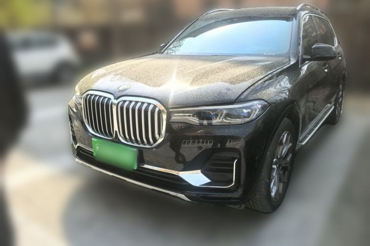 Used BMW X7 2021 Restyled xDrive40i Luxury Package with Premium Features