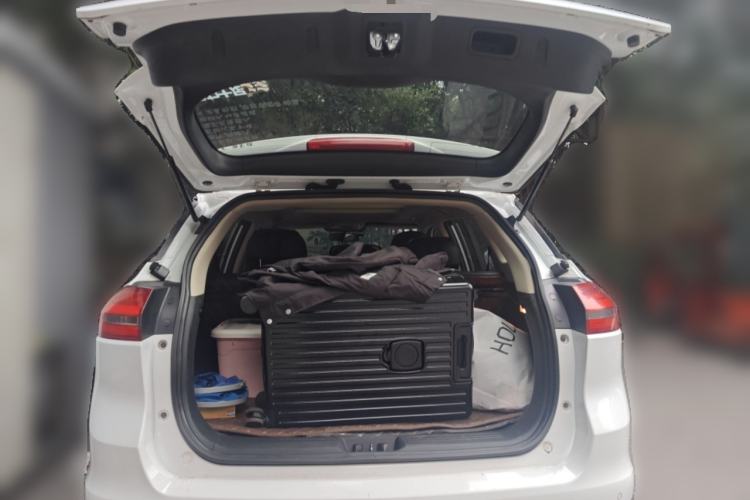 Used Geely Auto Emgrand X7 Sport 2016 2.0L Manual ZhiShang Version
