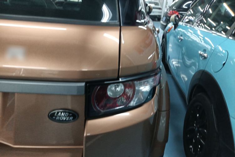 Used Land Rover Range Evoque 2015 2.0T Five-Door Zhiyao Edition Right Rear Taillight