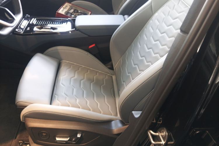 Used Audi Q6L e-tron 2026 First Launch Navigation Edition