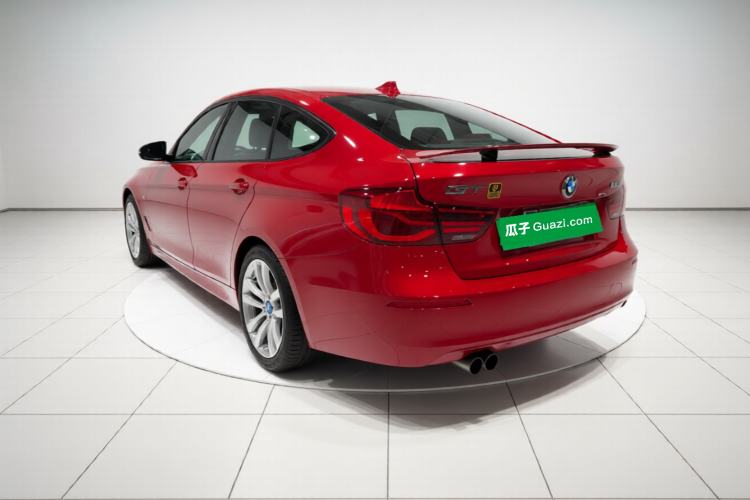 Used BMW 3 Series GT 2018 320i Sport Edition Exterior 3