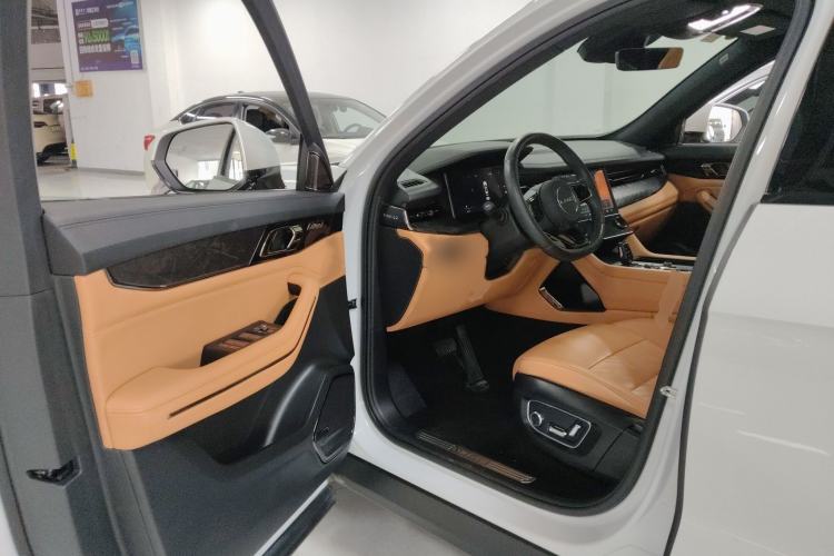 Used Lynk & Co 09 2021 2.0T Halo Six-Seater
