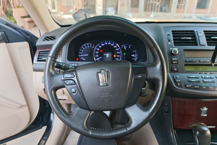 Used Toyota Crown 2010 2.5L Royal Leather Sunroof Edition Steering Wheel