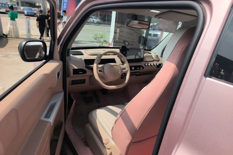 Used Geely Galaxy Panda 2023 Panda Mini 200km Endurance Bear Driver Seat