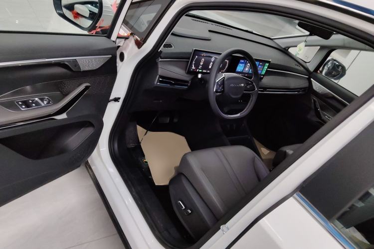 Used SAIC MAXUS Dajia 7 2024 Revised Version Super Hybrid Long-Range Edition Enjoyment Version
