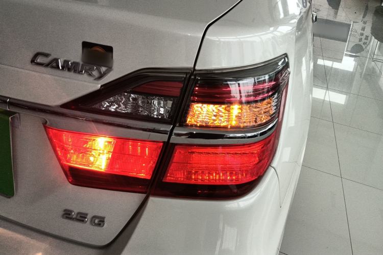 Used Toyota Camry 2016 2.5G 10th Anniversary Deluxe Navigation Edition Exterior 3