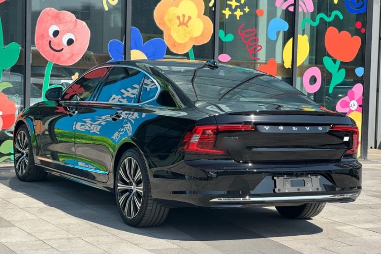Used Volvo S90 New Energy 2022 T8 eDrive Hybrid Luxury Edition