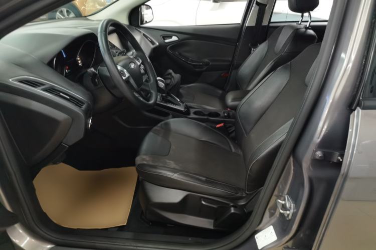 Used Ford Focus 2012 Sedan 1.6L Automatic Fashion Edition