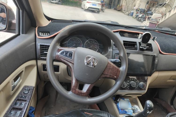 Used BAIC Weiwang M30 2015 1.5L Comfort version DAM15 Steering Wheel