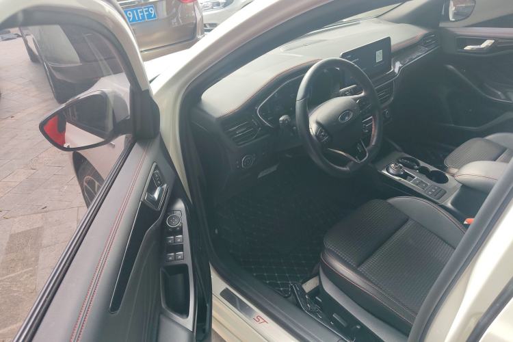 Used Ford Focus 2021 Sedan EcoBoost 180 Automatic ST Line