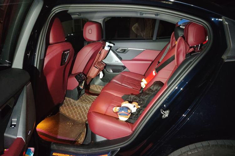 Used BMW 5 Series 2024 525Li Luxury Package
