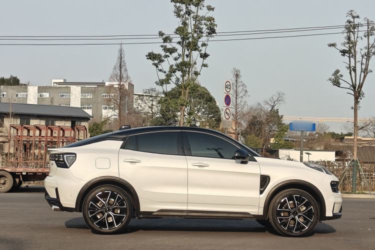 Used Lynk & Co 05 2023 2.0TD Two-Wheel Drive Shine Halo