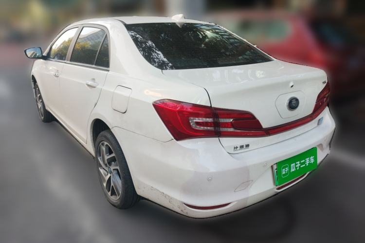 Used BYD Qin New Energy 2018 Qin EV450 Smart Connect Prestige Model
