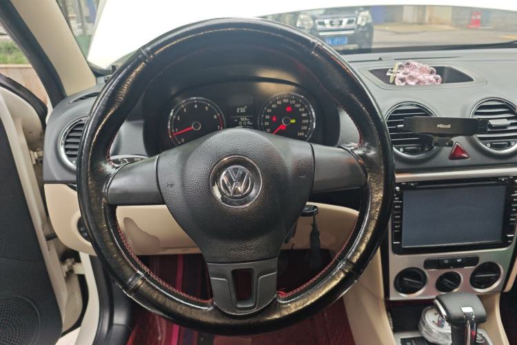 Used Volkswagen Lavida 2011 1.4 TSI DSG Prestige Edition Steering Wheel
