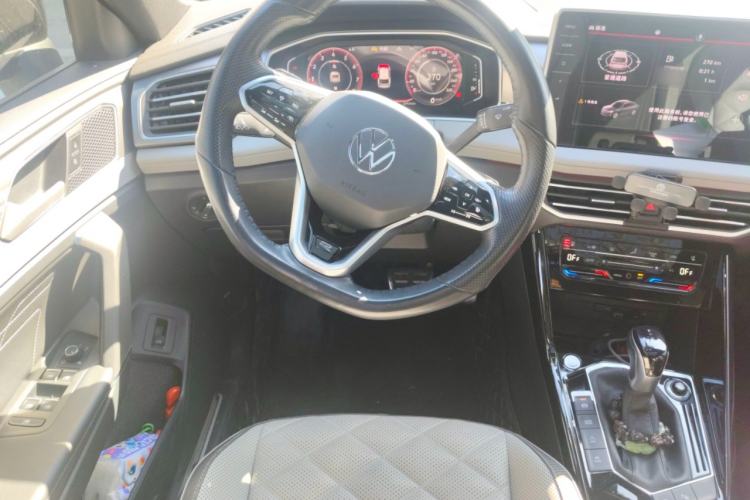 Used Volkswagen Tayron X 2023 330TSI Two-Wheel-Drive Flagship Smart Edition Steering Wheel